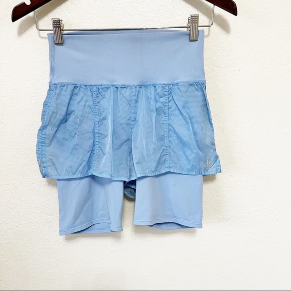 Alo Yoga SMALL High-Waist Circuit Short - Marina size XS - Picture 12 of 13